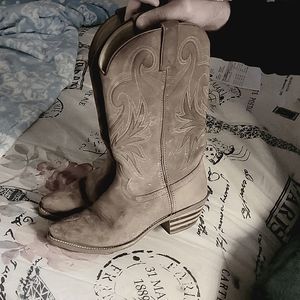 Durango size 6 1/2 Cowgirl boots/ Brown Leather